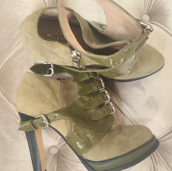 Metiko Suede bootie - Picture 3 of 8